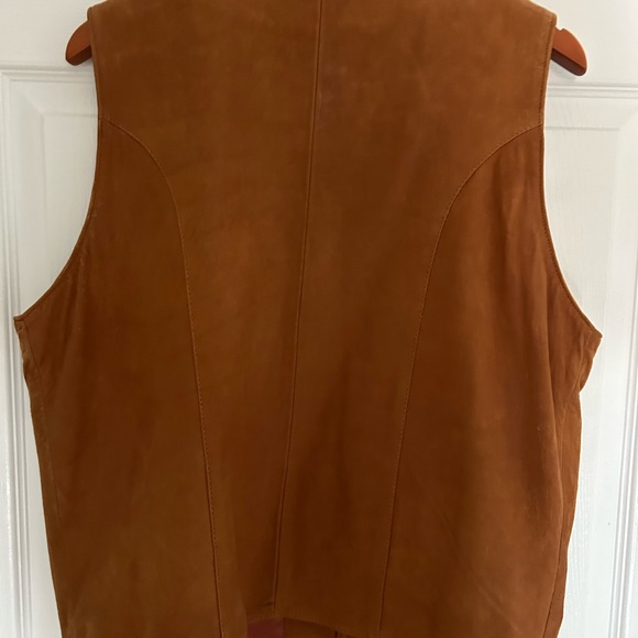 Great condition Men’s Suede vest, fully lined, front pockets, button down, S -L - Picture 2 of 5
